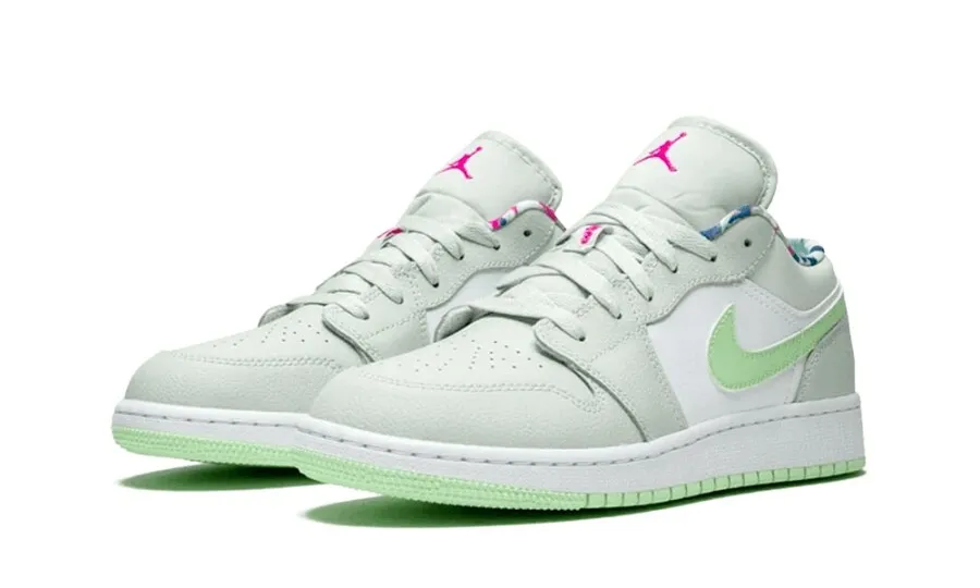 Air Jordan 1 Low Barely Grey Frosted Spruce (GS)