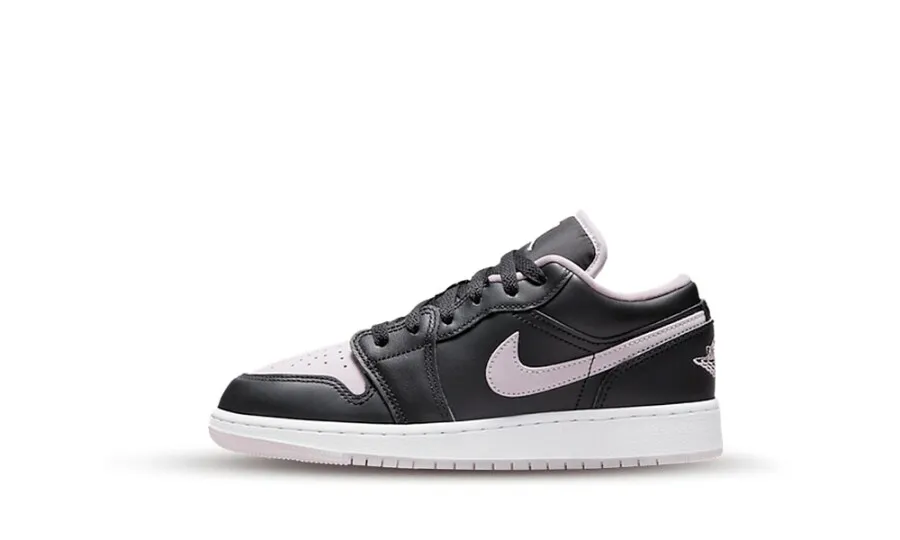 Air Jordan 1 Low SE Black Iced Lilac (GS)