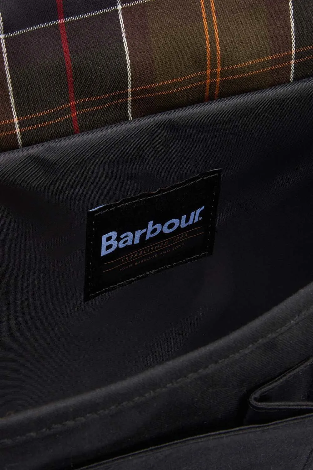Barbour Bolsa Field Wax