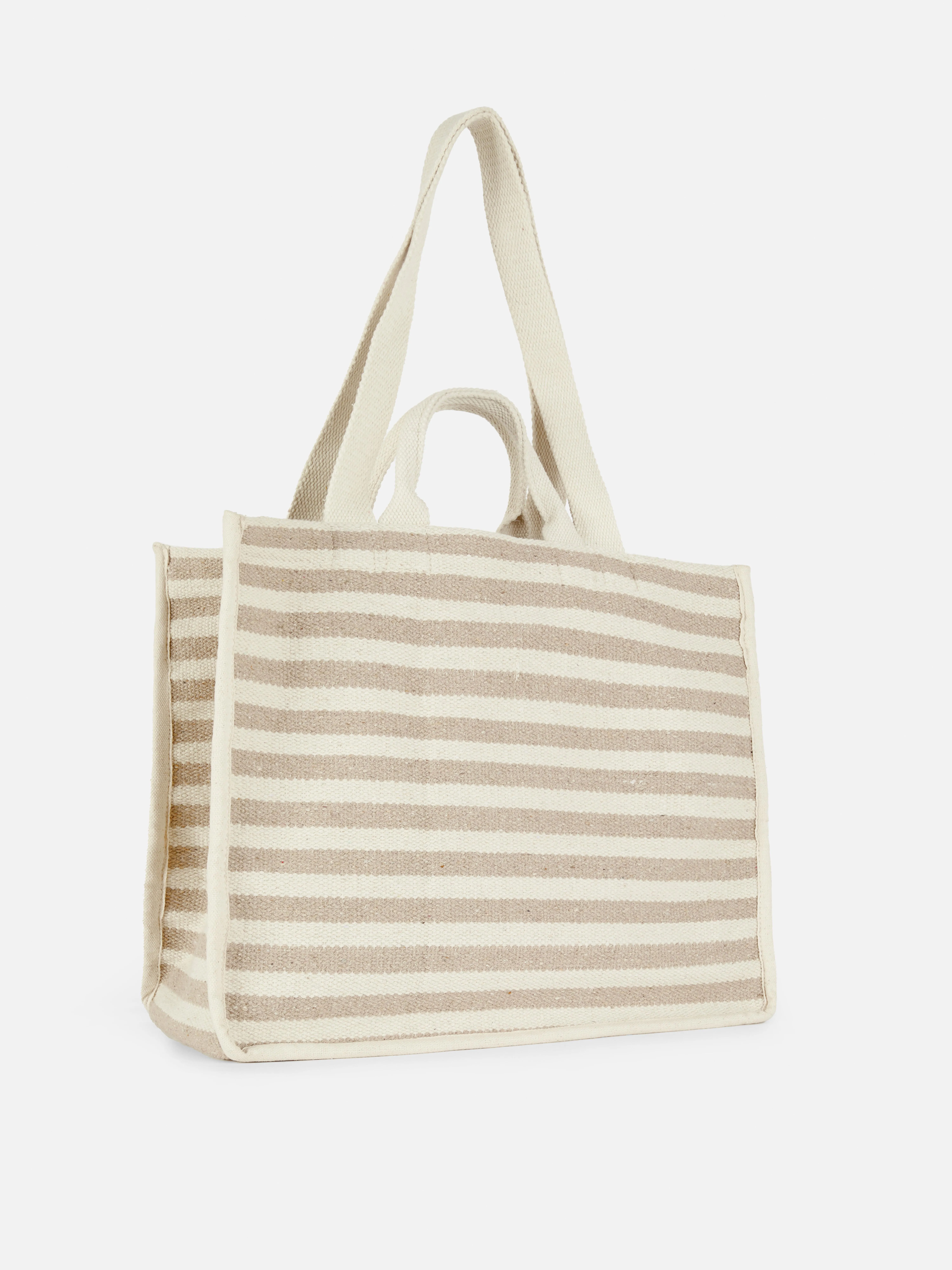Bolsa de playa a rayas de Paula Echevarría