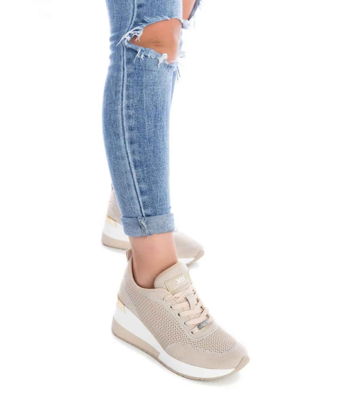 Botín de cordones y cuña en beige de señora