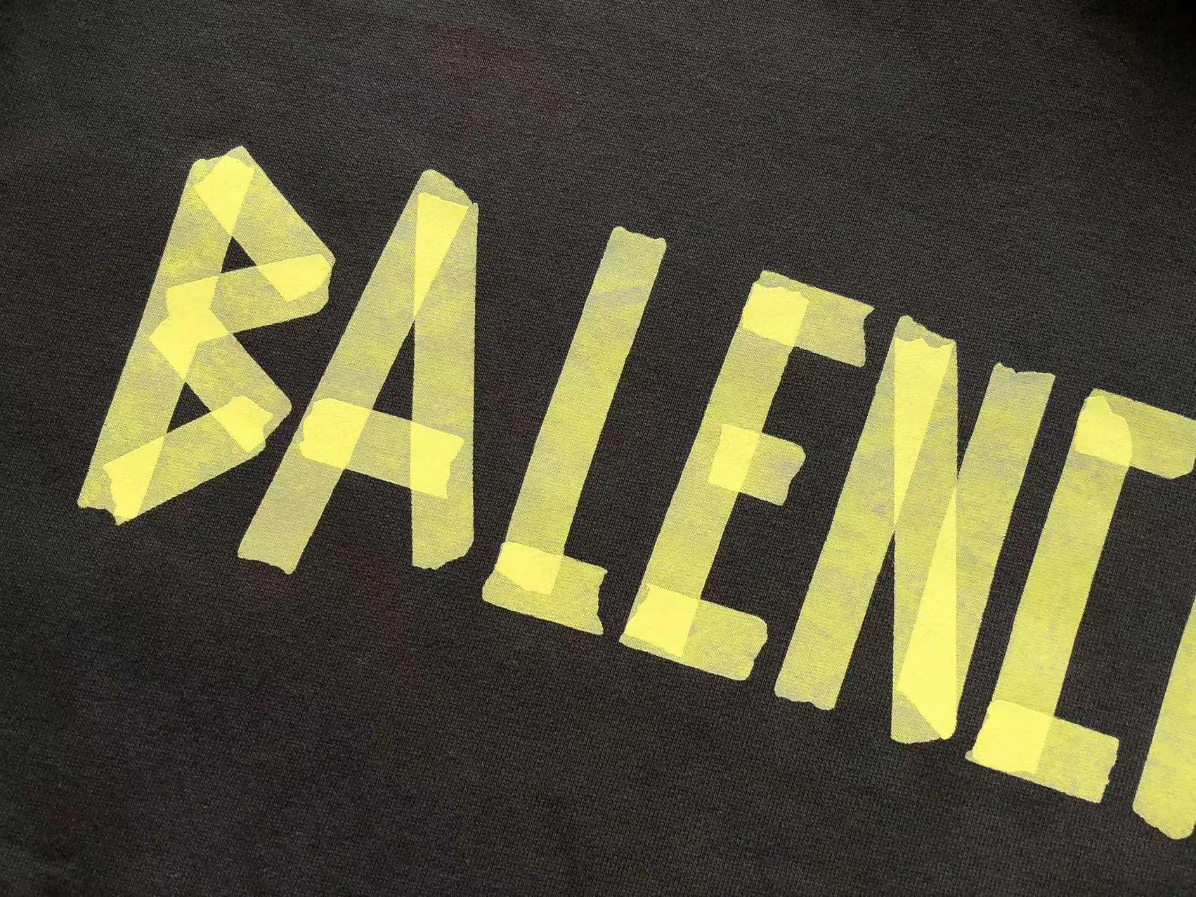 Camiseta Balenciaga SS23 – 672546