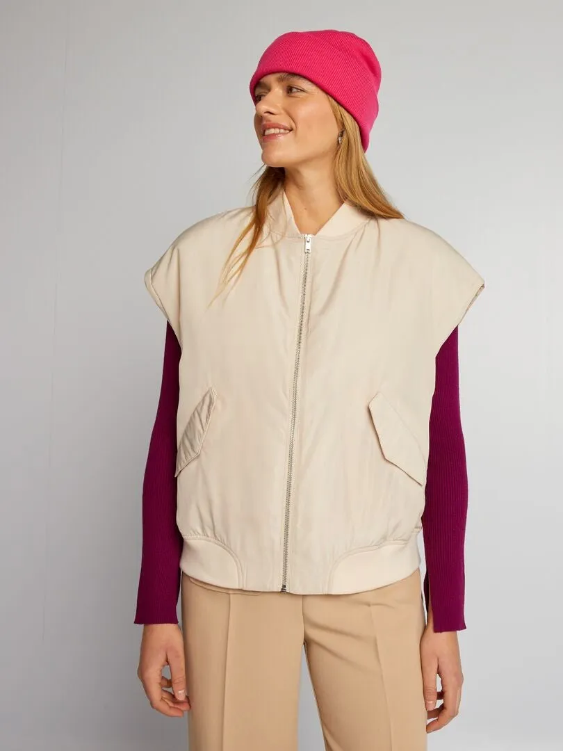 CHALECO CON BOLSILLOS  BEIGE