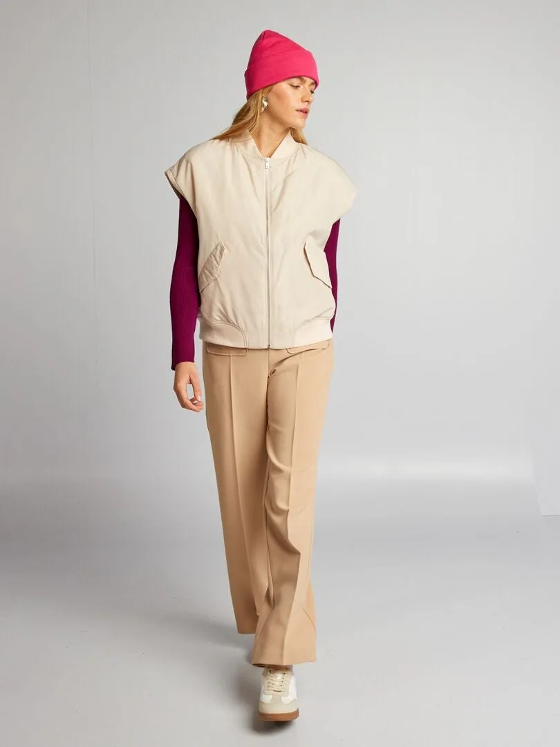 CHALECO CON BOLSILLOS  BEIGE