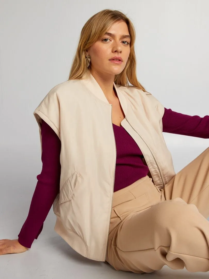 CHALECO CON BOLSILLOS  BEIGE