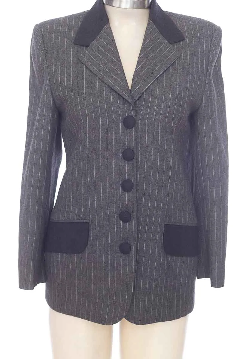 CHAQUETA / ABRIGO COLOR GRIS  CLOSEANDO