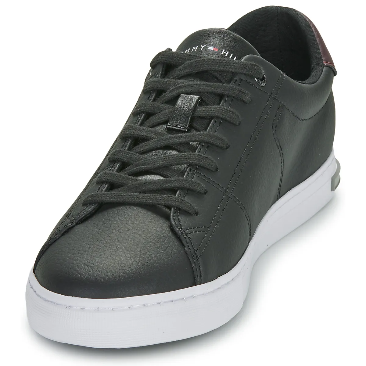 ESSENTIAL LEATHER DETAIL VULC