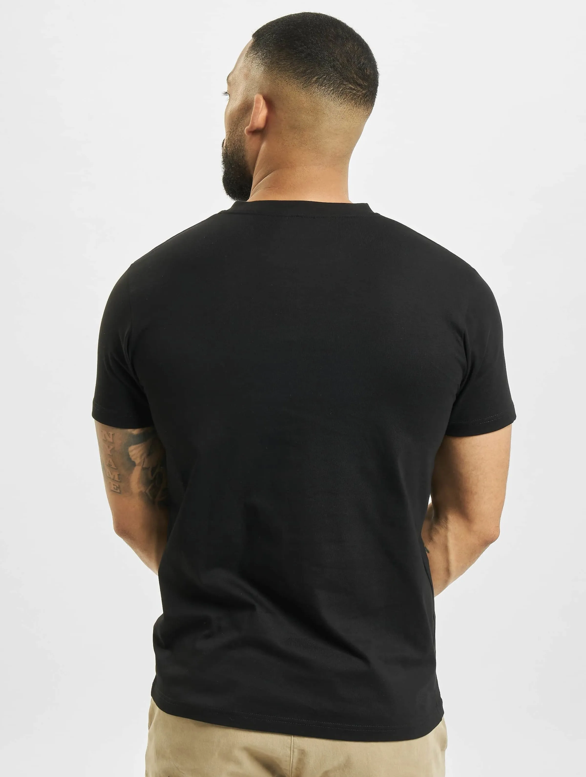 Mister Tee Peace Sign