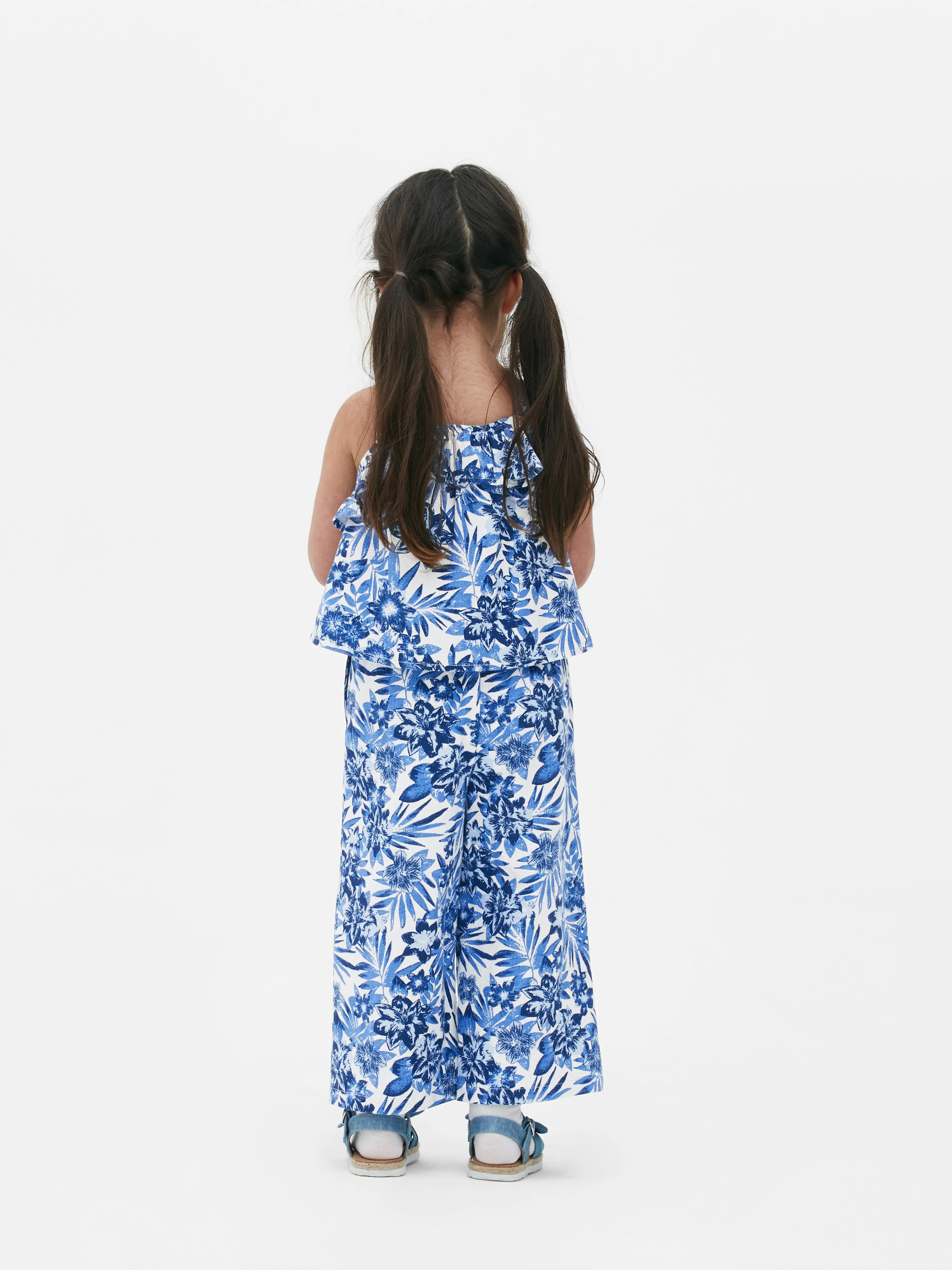 Pantalones con estampado floral para combinar