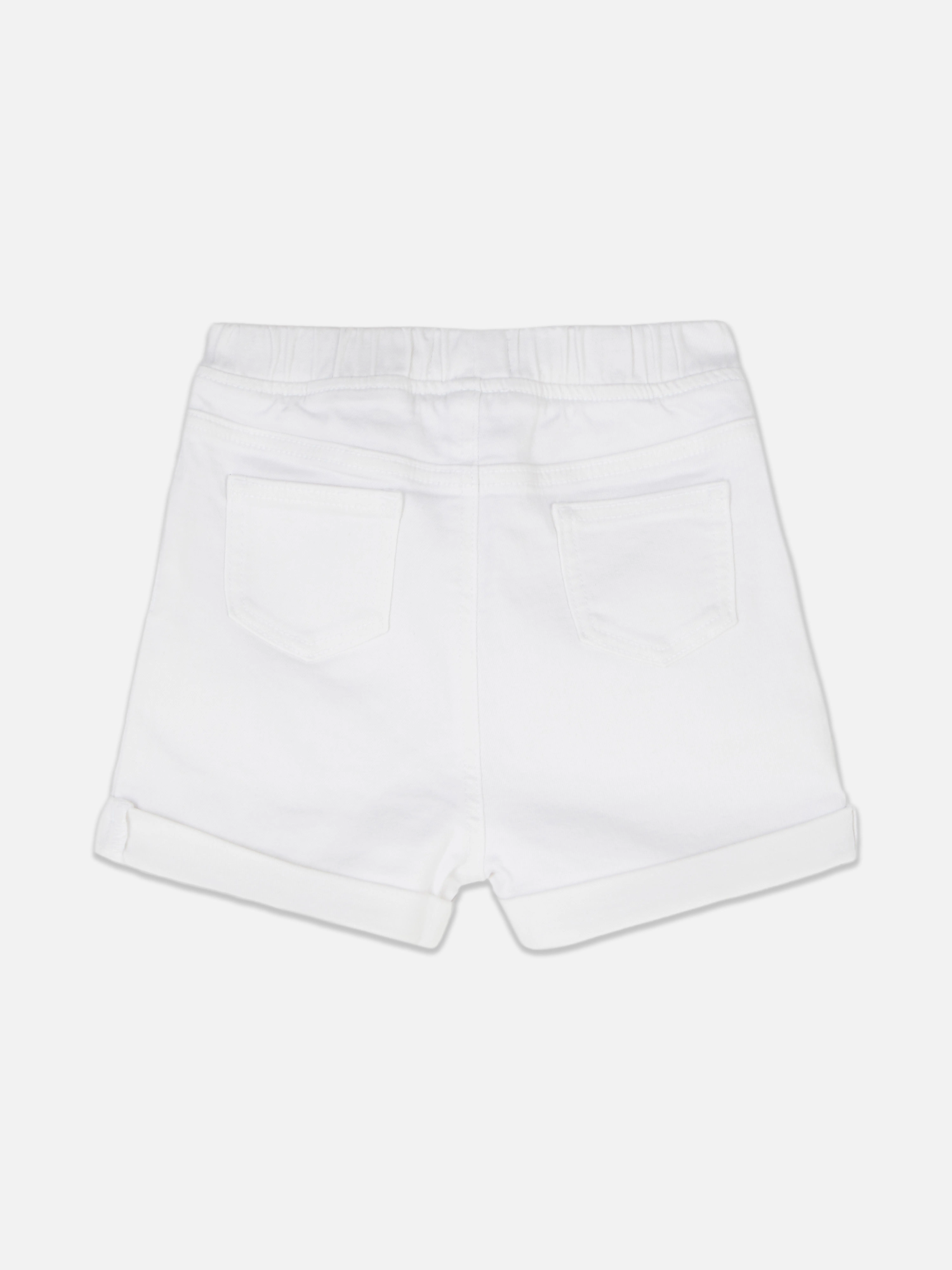 Pantalones cortos vaqueros con bajos vueltos