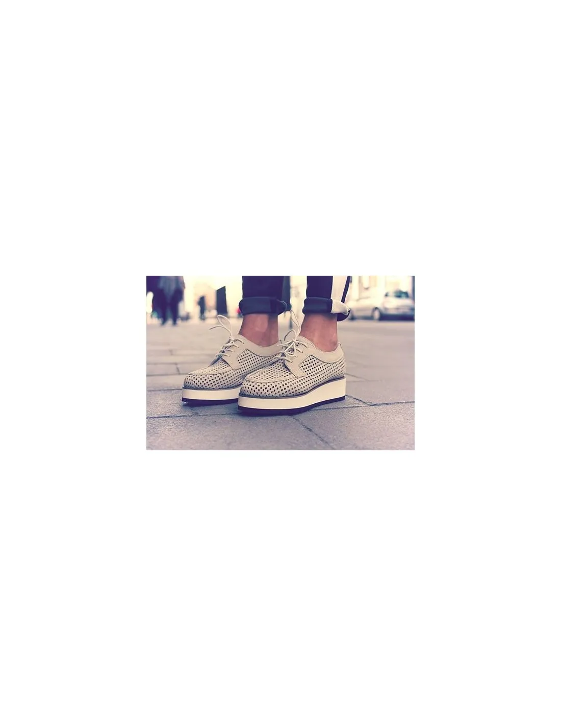 Shoe Biz Copenhagen, zapato plataforma calado__ beige