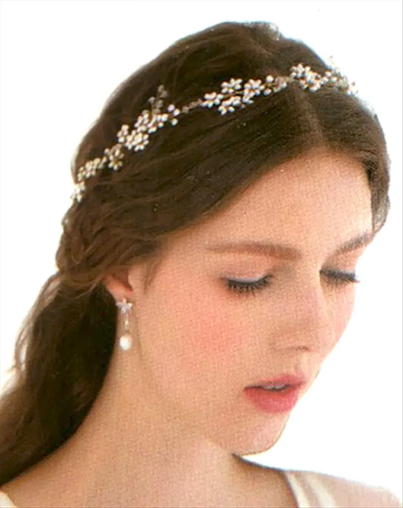 TOCADOS Y TIARAS AZULES PARA BODAS PARA LUCIR TU PEINADO CON ESTILO