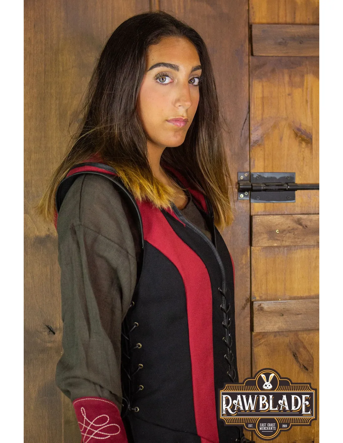 TúNICA MEDIEVAL DE MUJER ARQUERA ARYLITH  NEGRO Y ROJO