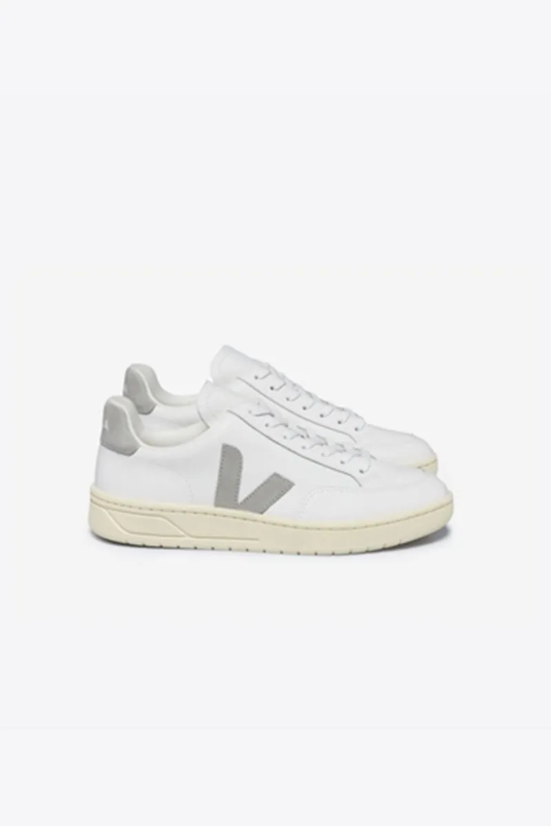 VEJA V12 LEATHER WHITE LIGHT GREY MUJER