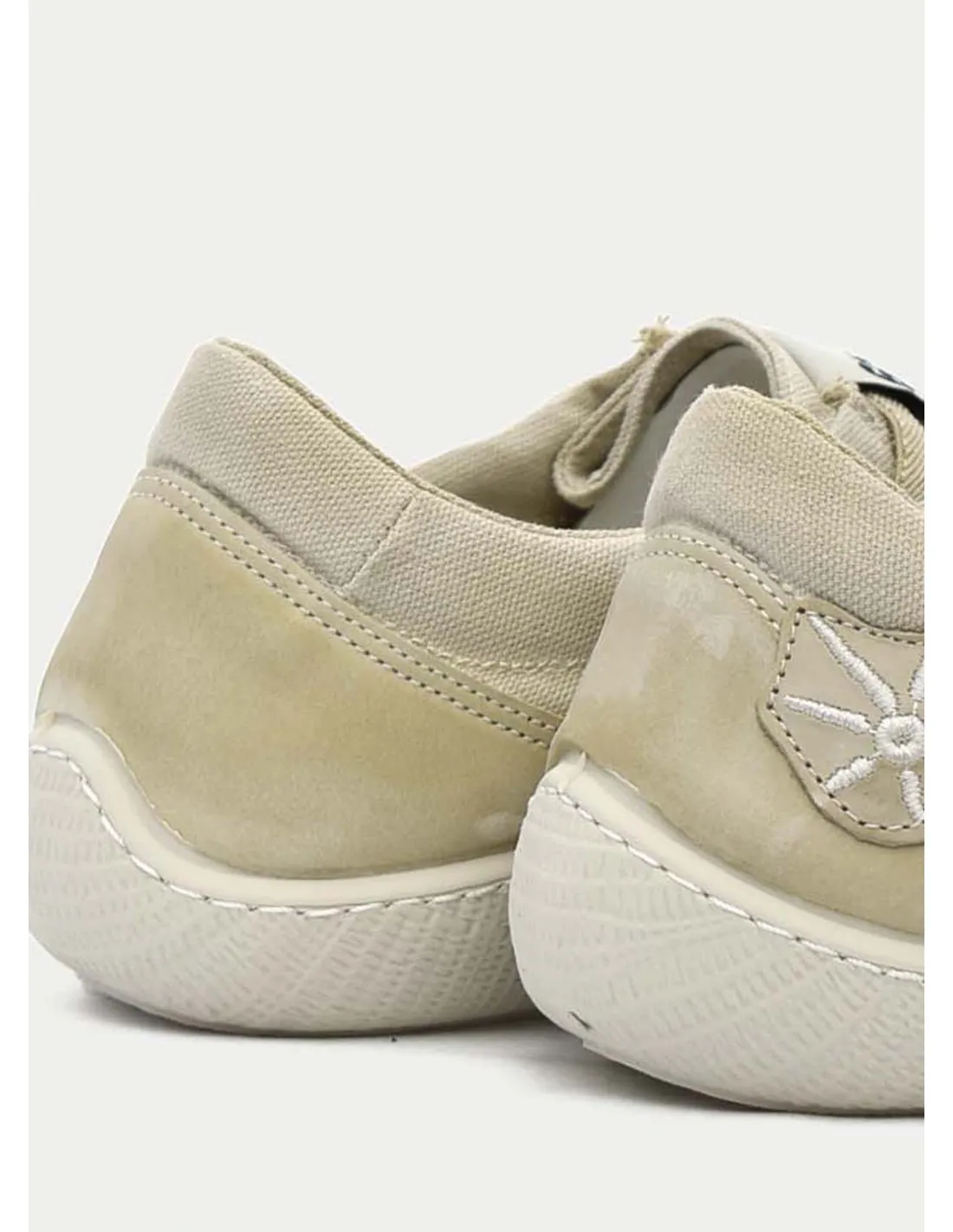 ZAPATO CASUAL SUNNI SABBI WALLABY HIELO 