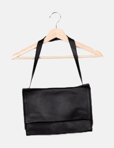 Zara Bolso negro básico